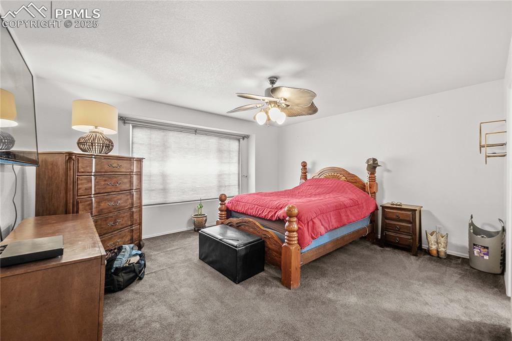 Image 9 of 16: Bedroom