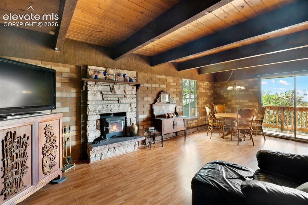 Image 7 of 47: Living Room