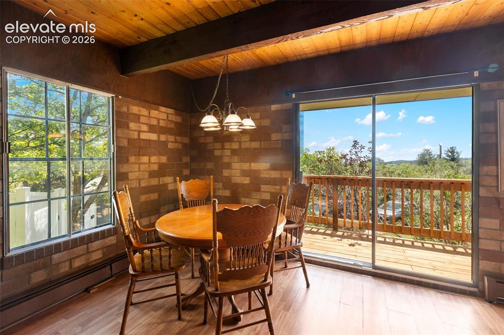 Image 8 of 47: Dining Area