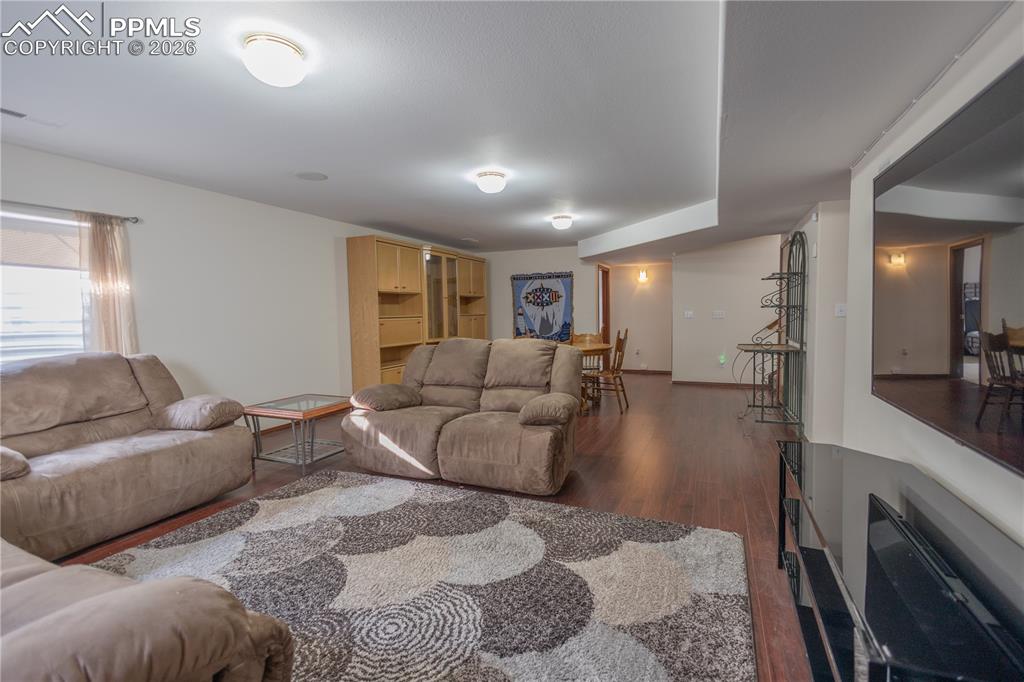 Image 28 of 36: Living Room