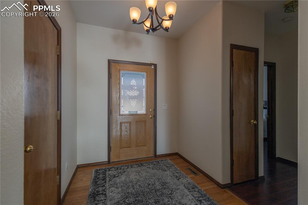 Image 3 of 36: Entry