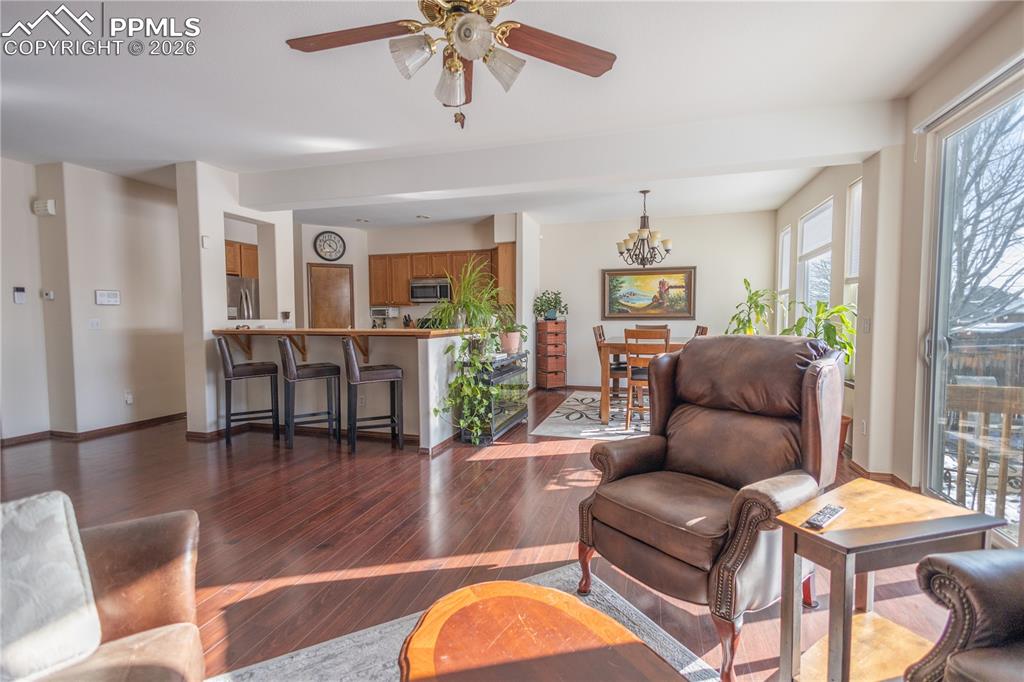 Image 5 of 36: Living Room