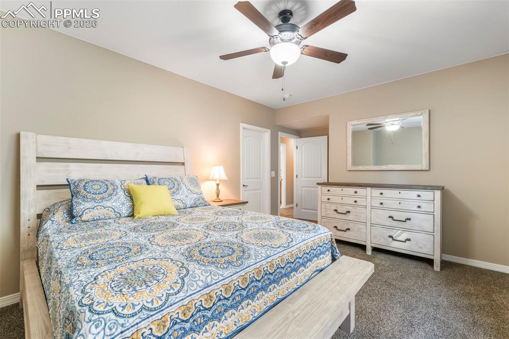 Image 42 of 50: Bedroom