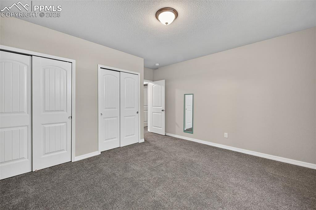 Image 36 of 44: Bedroom