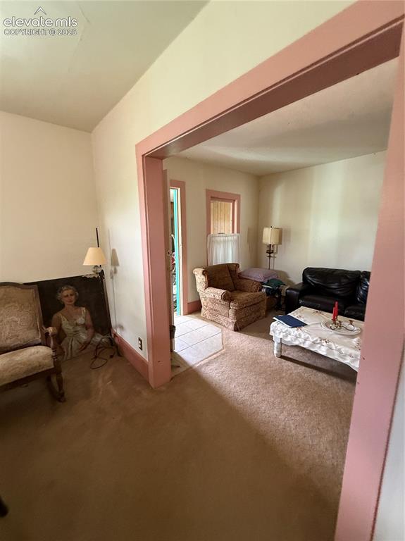 Image 9 of 11: Living Room
