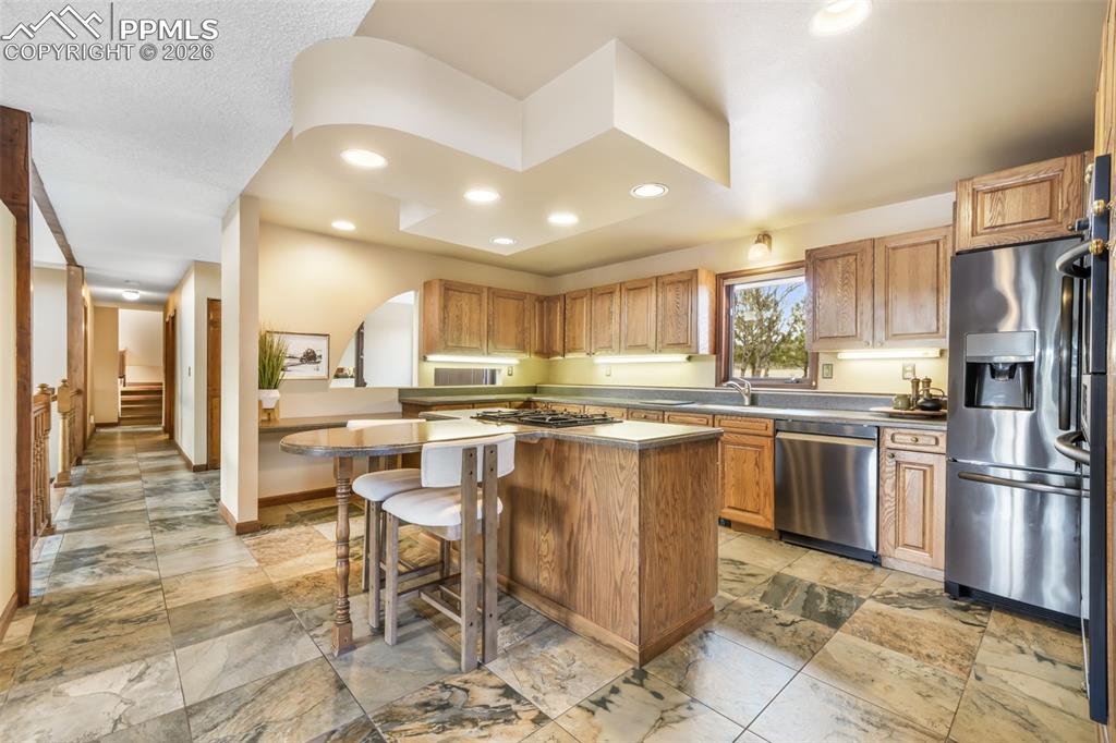 Image 10 of 50: Living Room