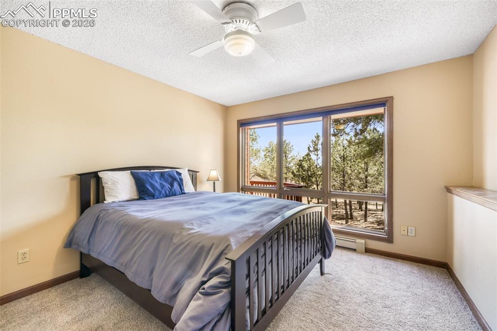 Image 18 of 50: Dining Room