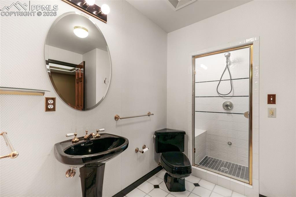 Image 38 of 50: Media Room