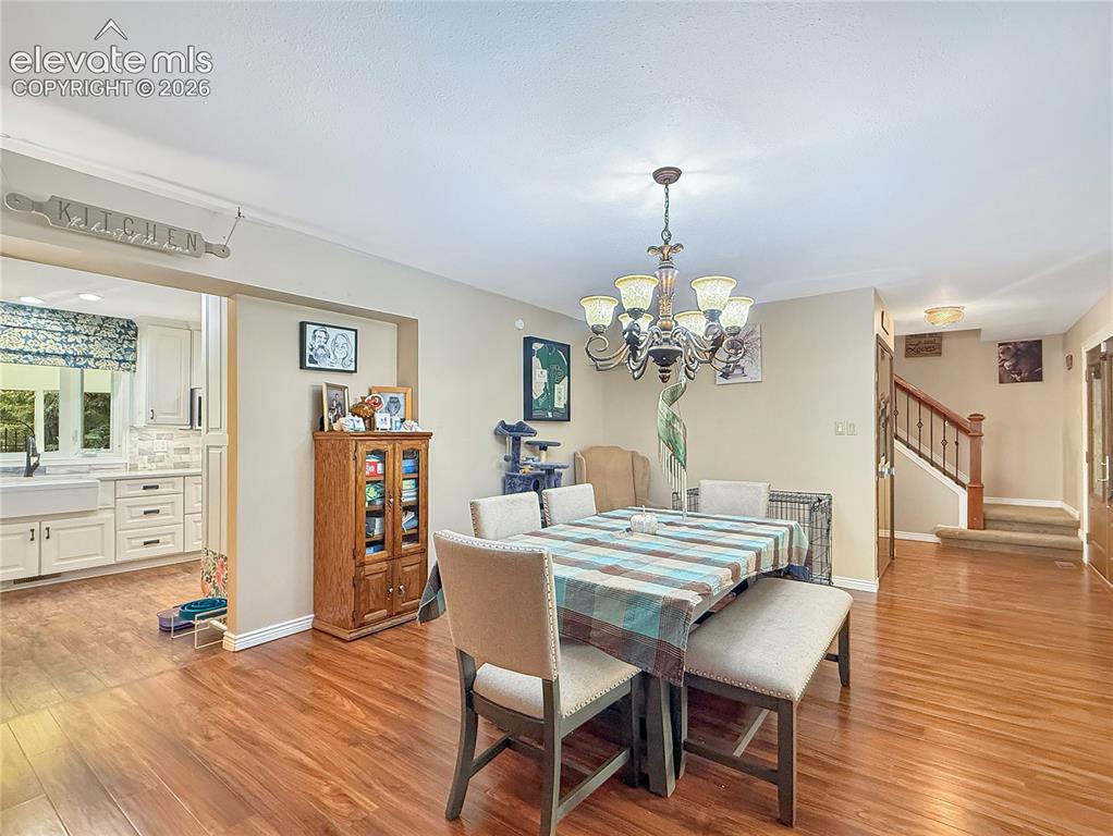 Image 7 of 44: Dining Area