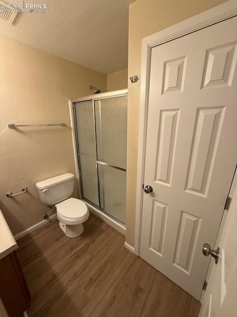 Image 26 of 31: Basement Bathroom
