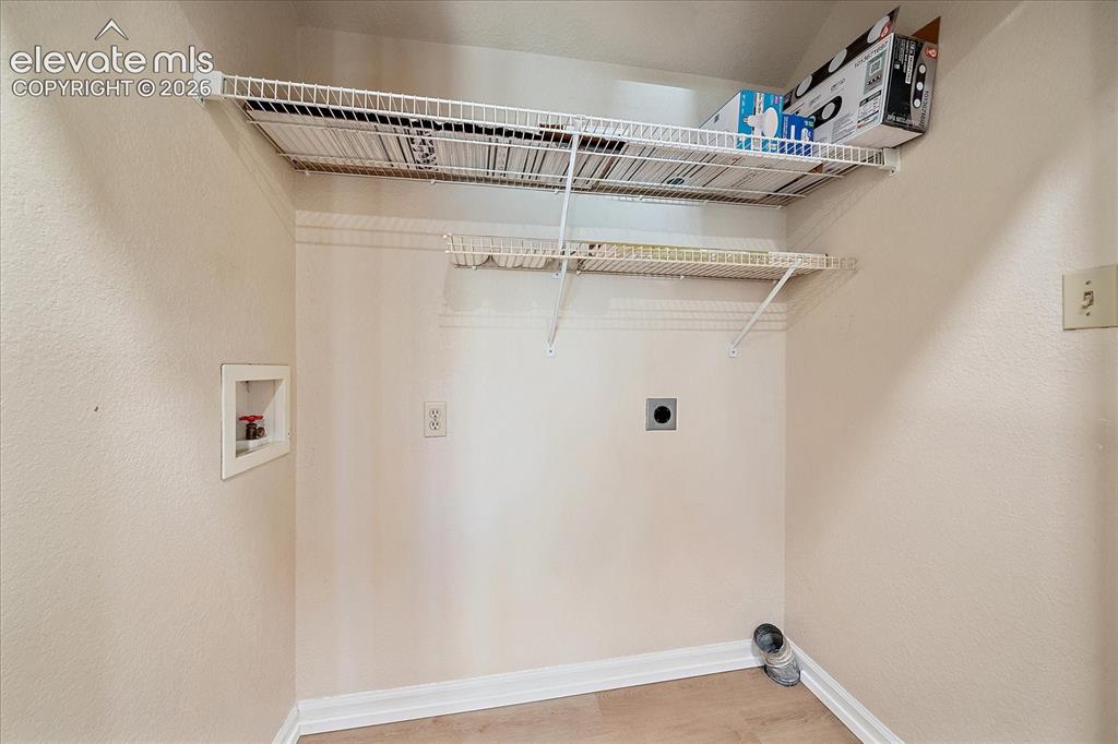 Image 8 of 17: Laundry