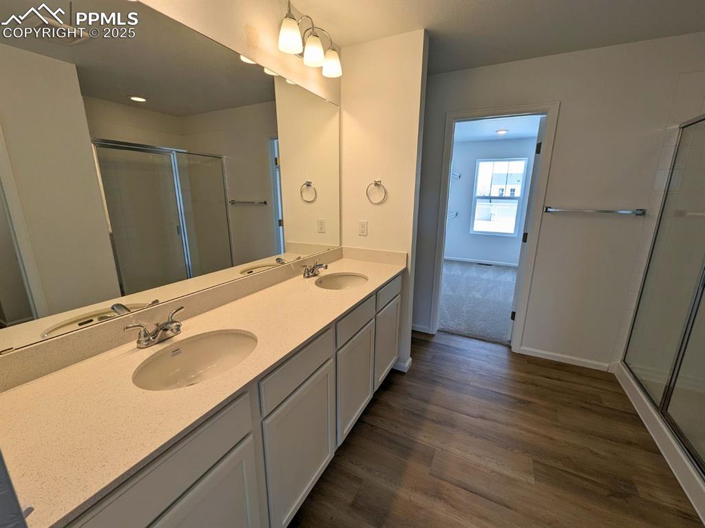 Image 7 of 11: Bathroom