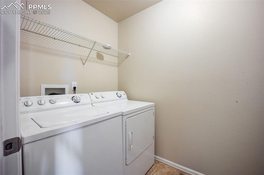 Image 26 of 50: Laundry