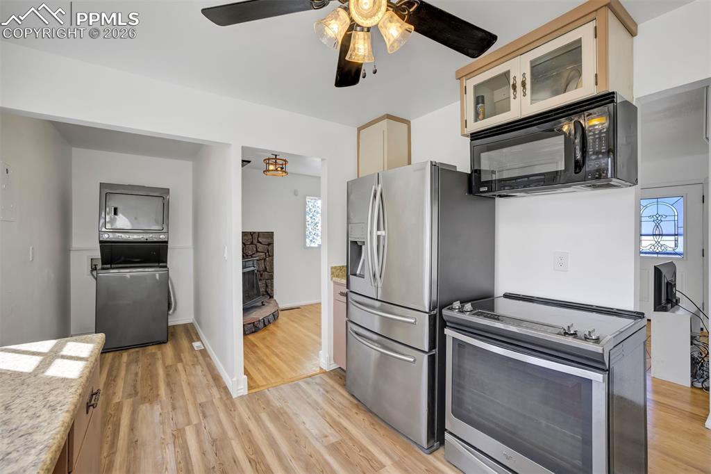 Image 12 of 36: Laundry