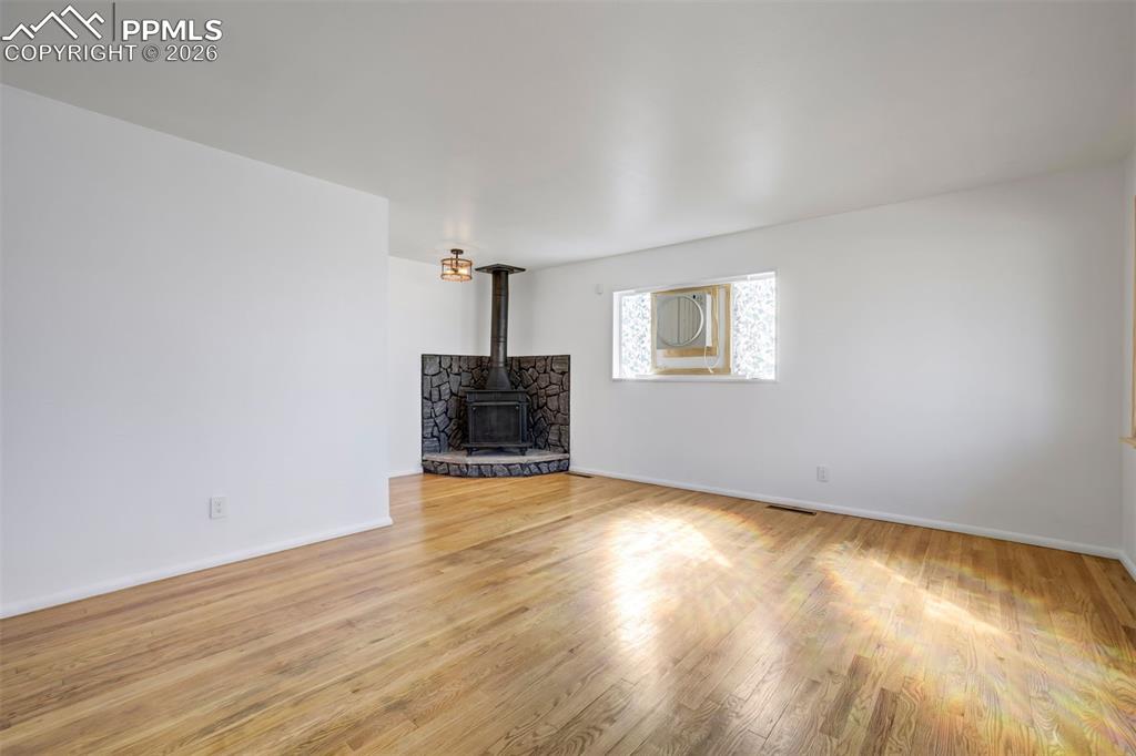 Image 9 of 36: Living Room