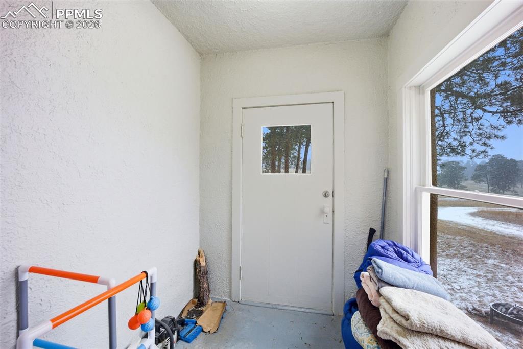 Image 13 of 43: Entry