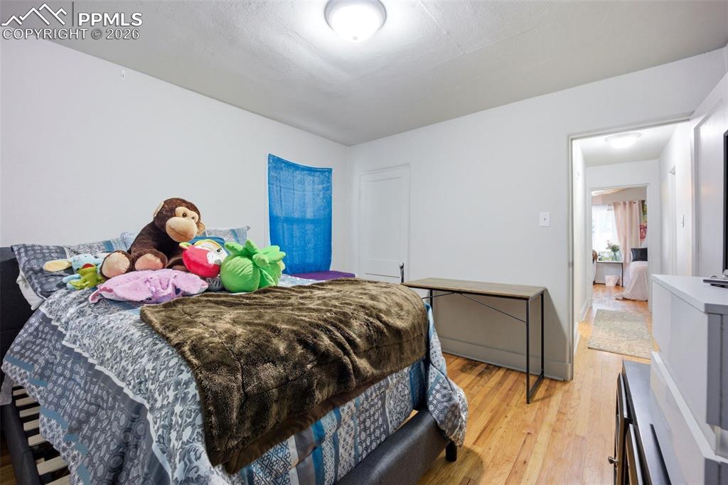 Image 19 of 43: Bedroom