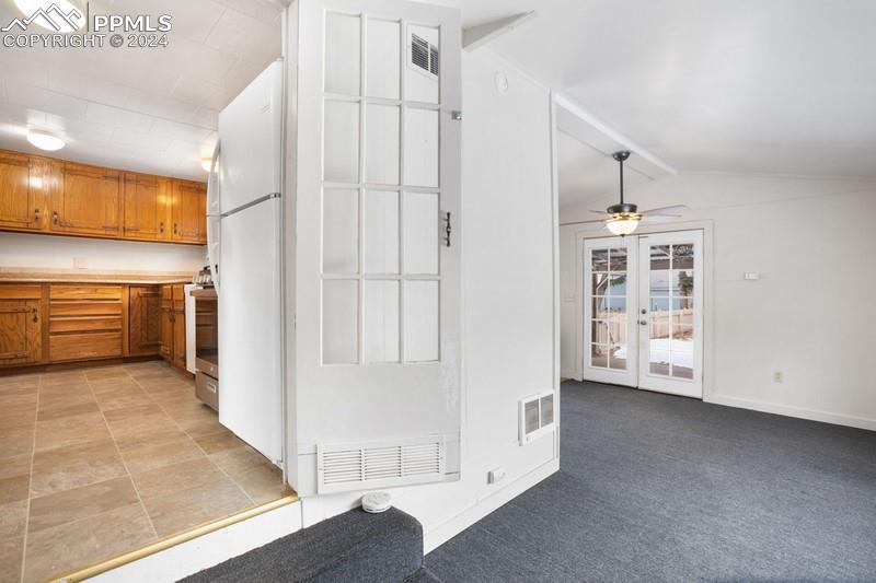 Image 11 of 42: Family room