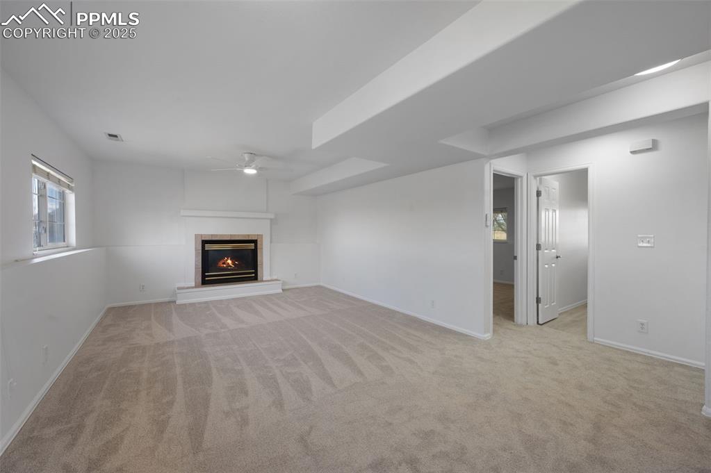 Image 20 of 34: Living Room