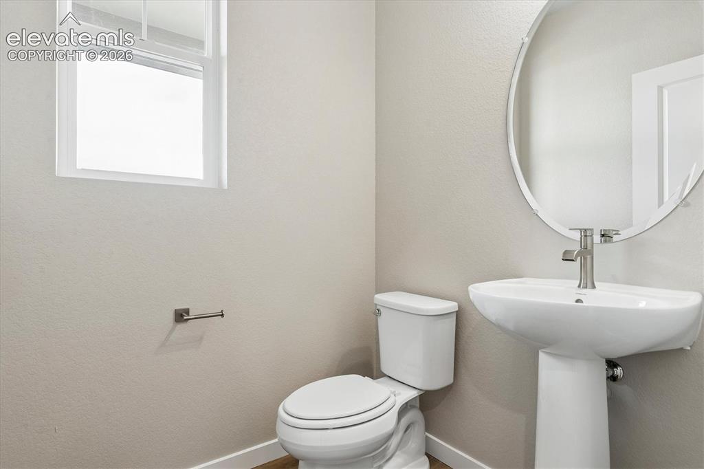 Image 8 of 23: Bathroom