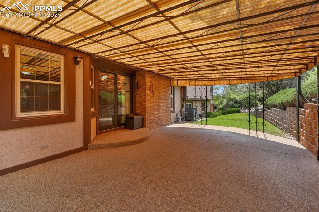 Image 32 of 47: Covered patio