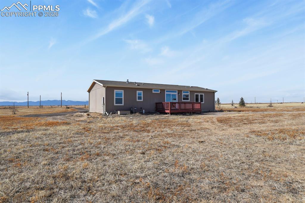 Image 29 of 39: Back of Structure