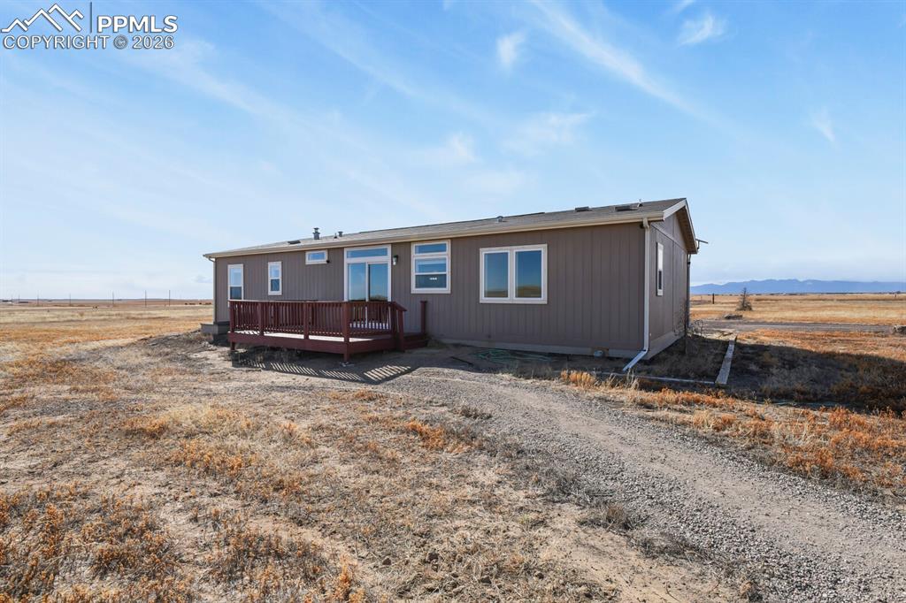 Image 30 of 39: Back of Structure