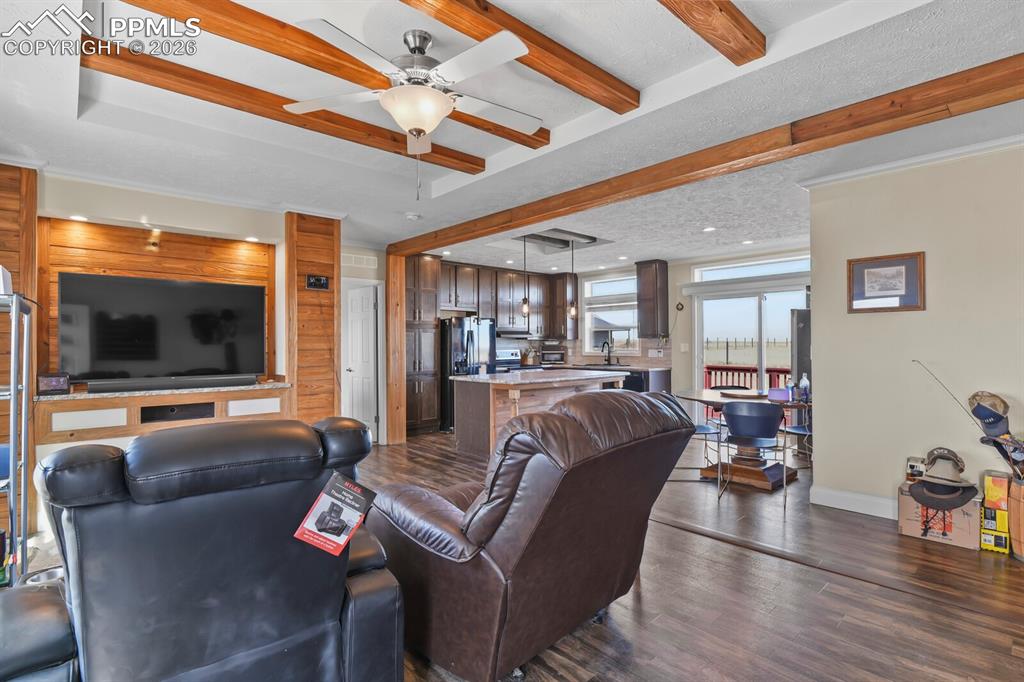 Image 4 of 39: Living Room