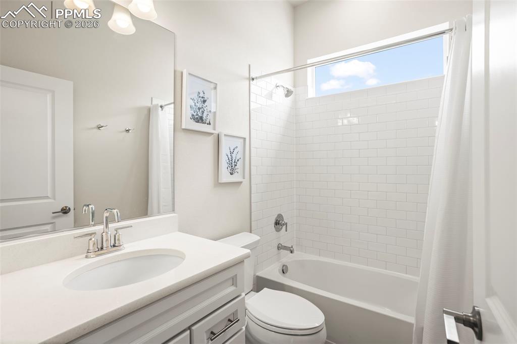 Image 21 of 21: Main Level Bathroom