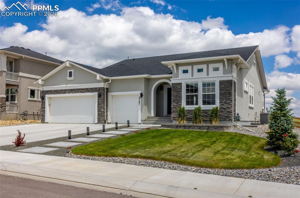 Image 4 of 21: Front of Structure