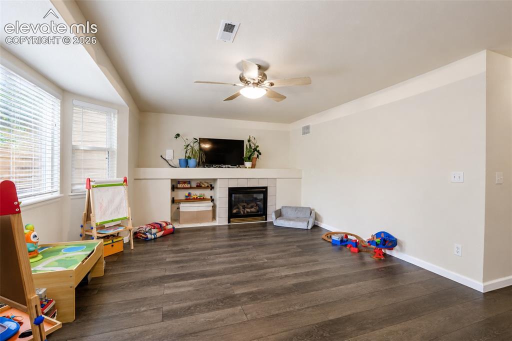 Image 14 of 49: Kitchen - main floor