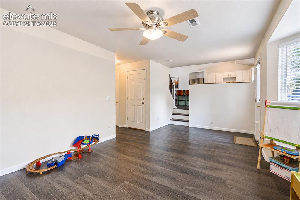 Image 16 of 49: Family room - main floor