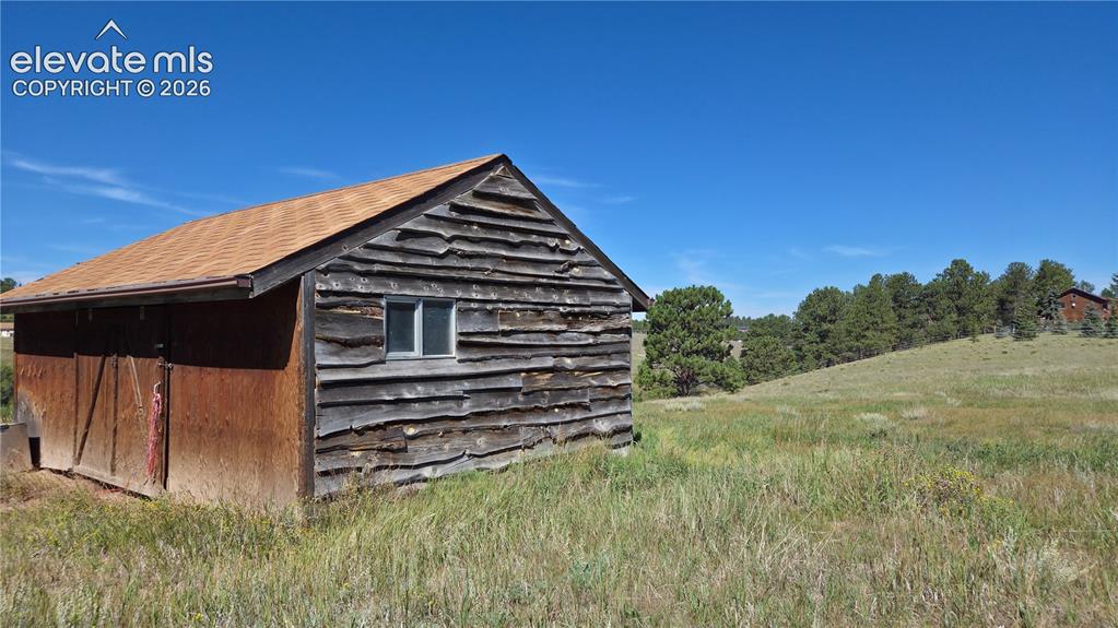 Image 16 of 35: Barn