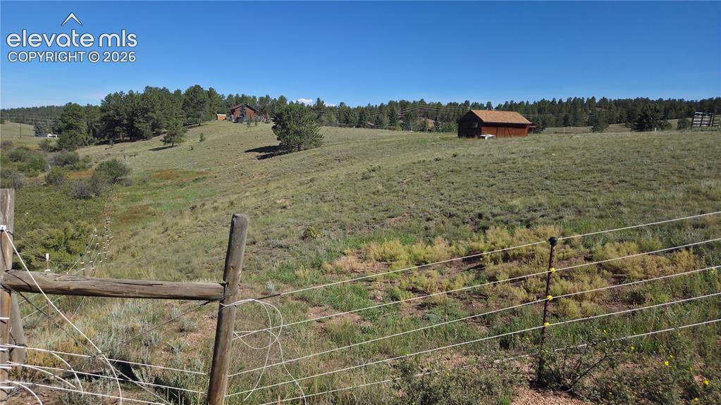 Image 5 of 35: Expansive open terrain featuring natural grasses with both level and gently