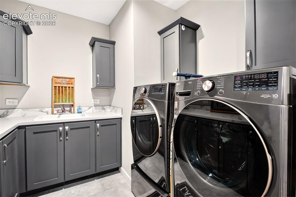 Image 13 of 42: Laundry