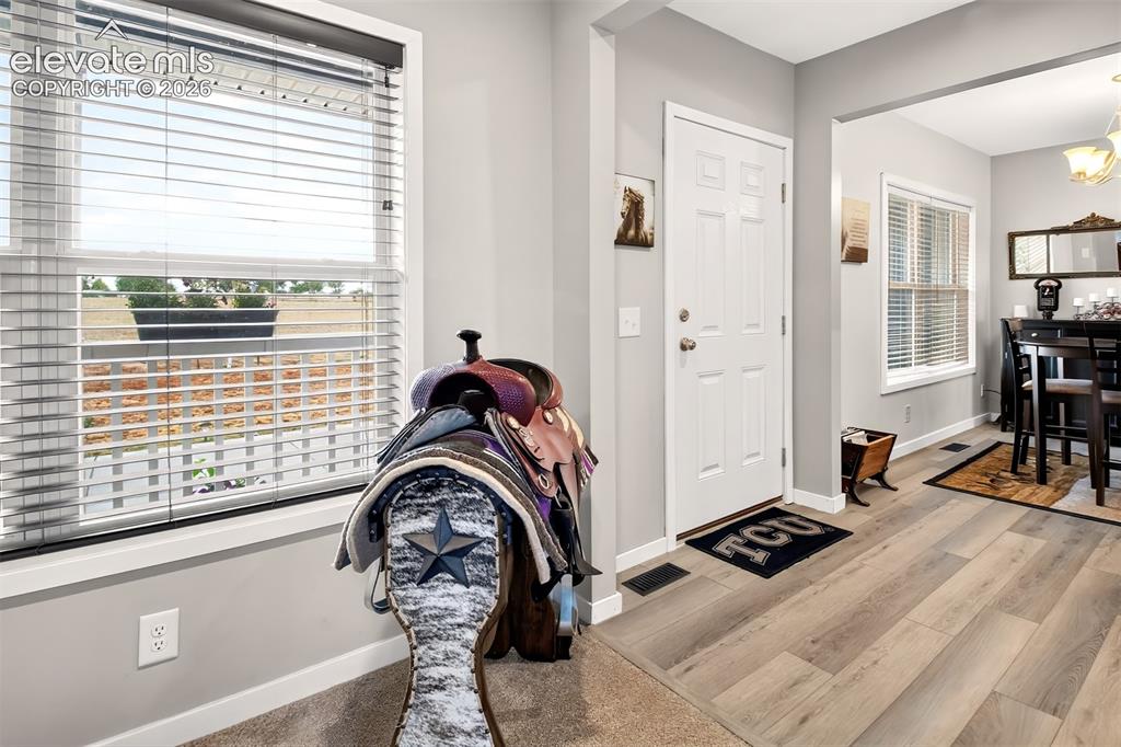 Image 19 of 42: Entry