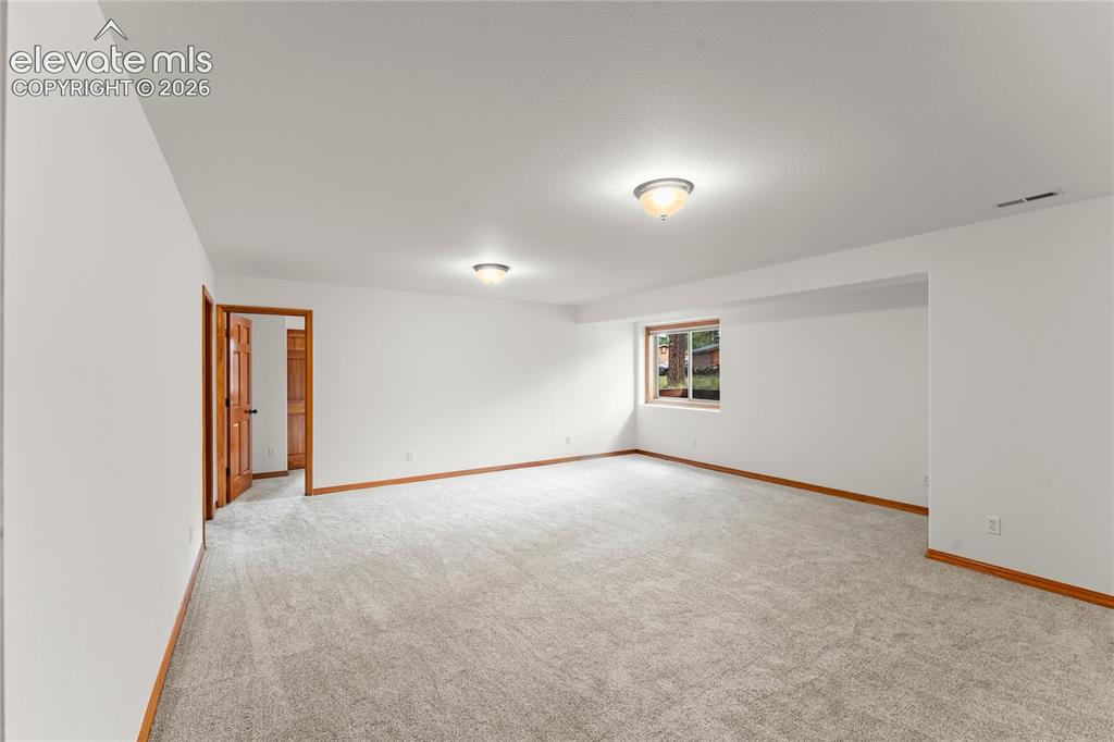 Image 31 of 46: Bonus Room