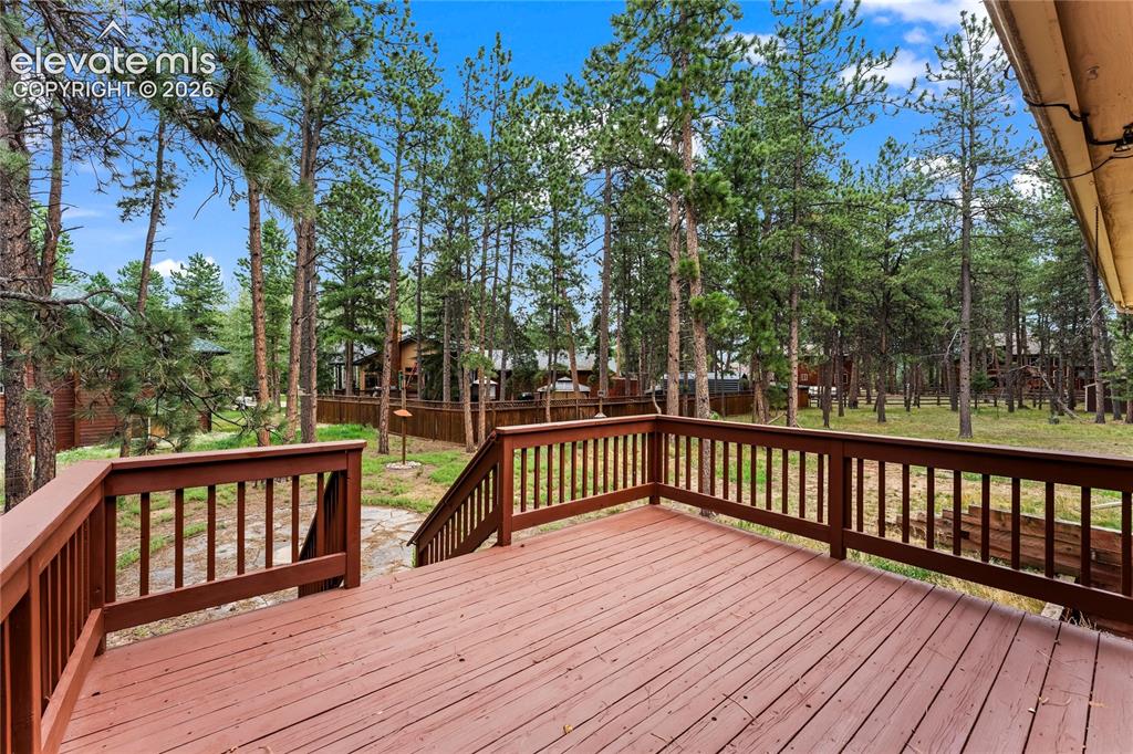 Image 37 of 46: Deck