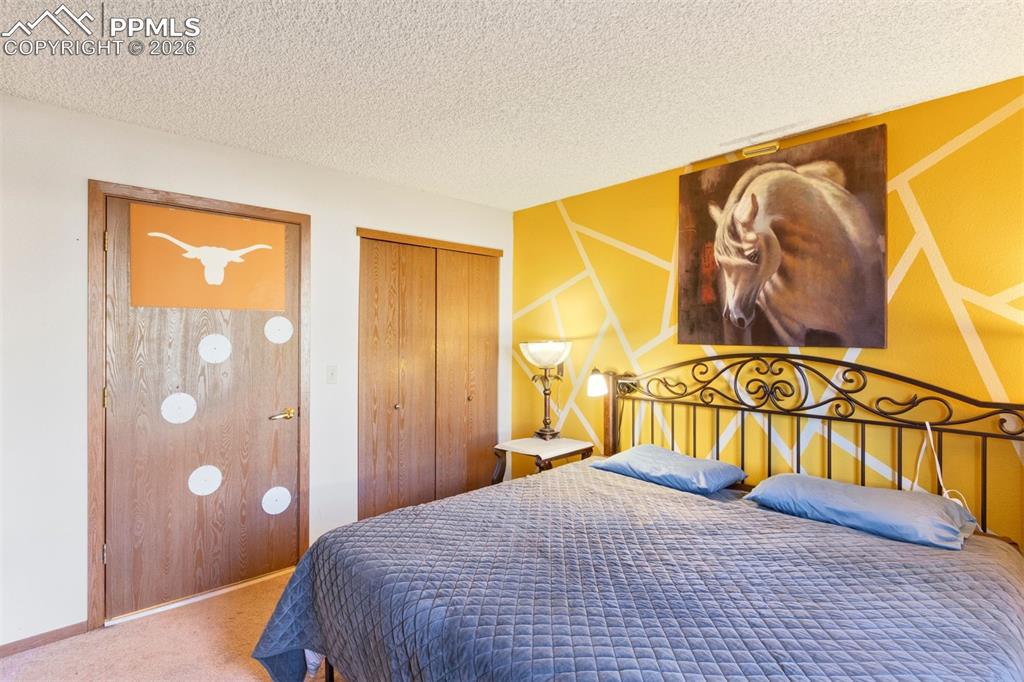 Image 15 of 21: Bedroom