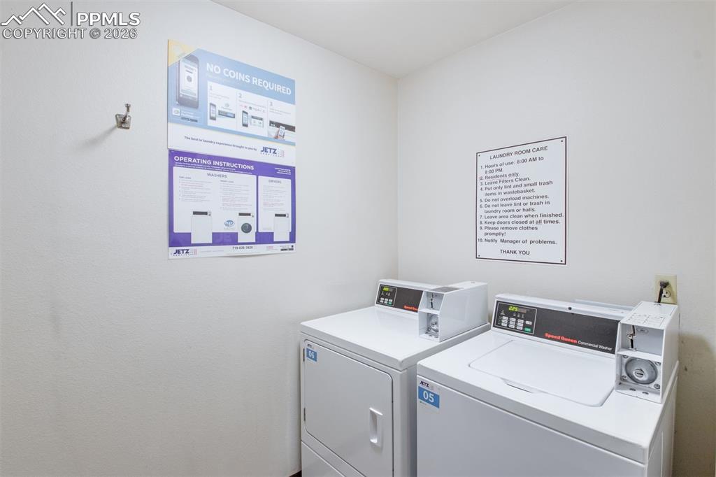 Image 18 of 21: Laundry