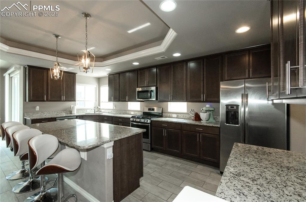 Image 13 of 40: Kitchen