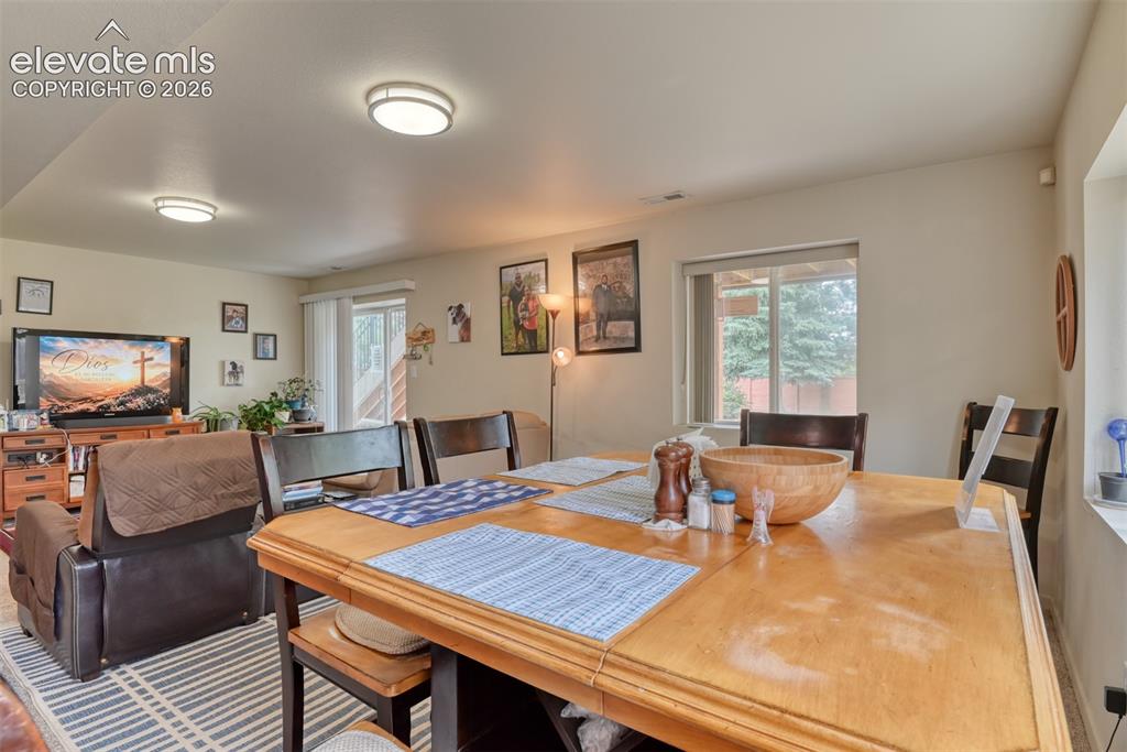 Image 43 of 50: Dining Area