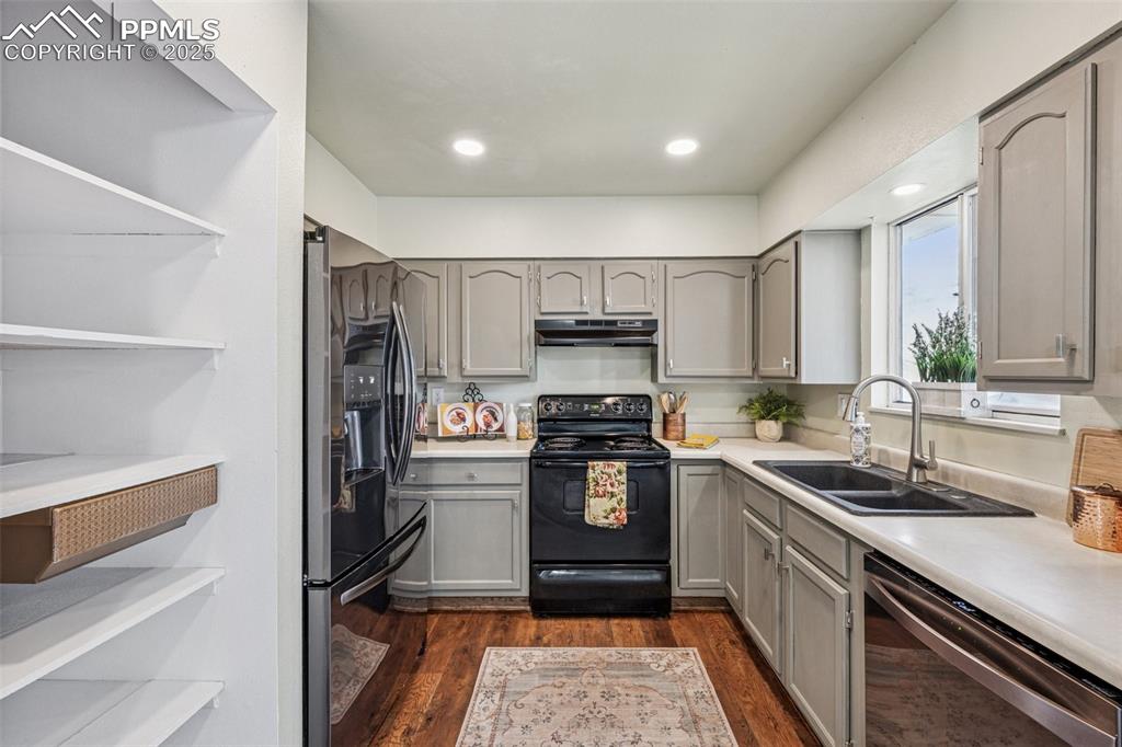 Image 16 of 44: View towards kitchen