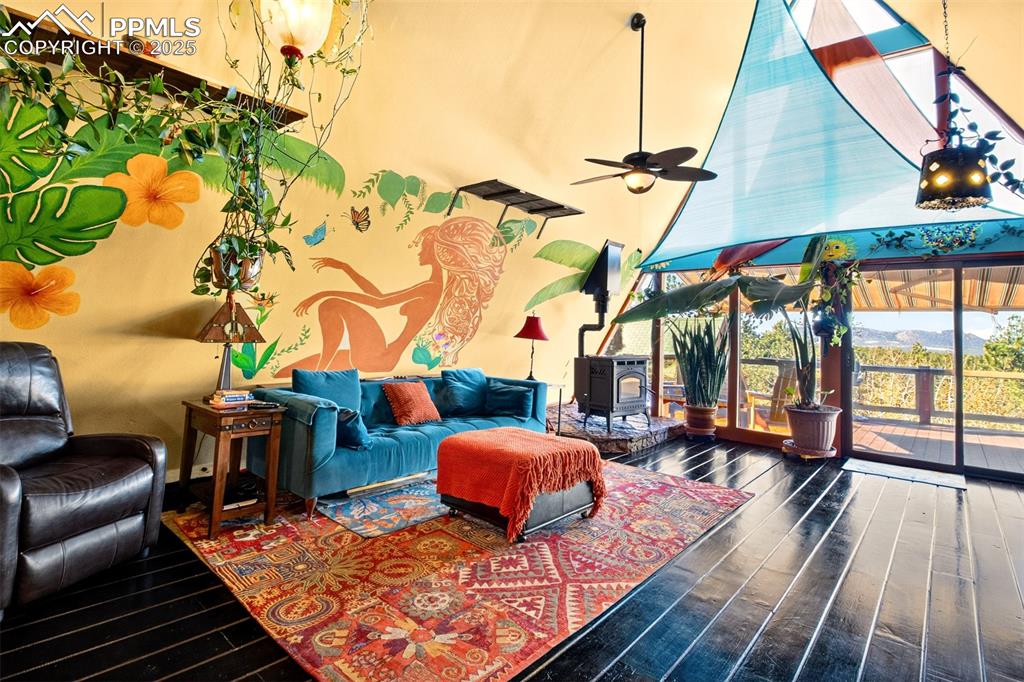 Image 12 of 42: View of community lobby