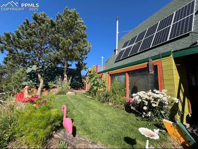 Image 26 of 42: Yard