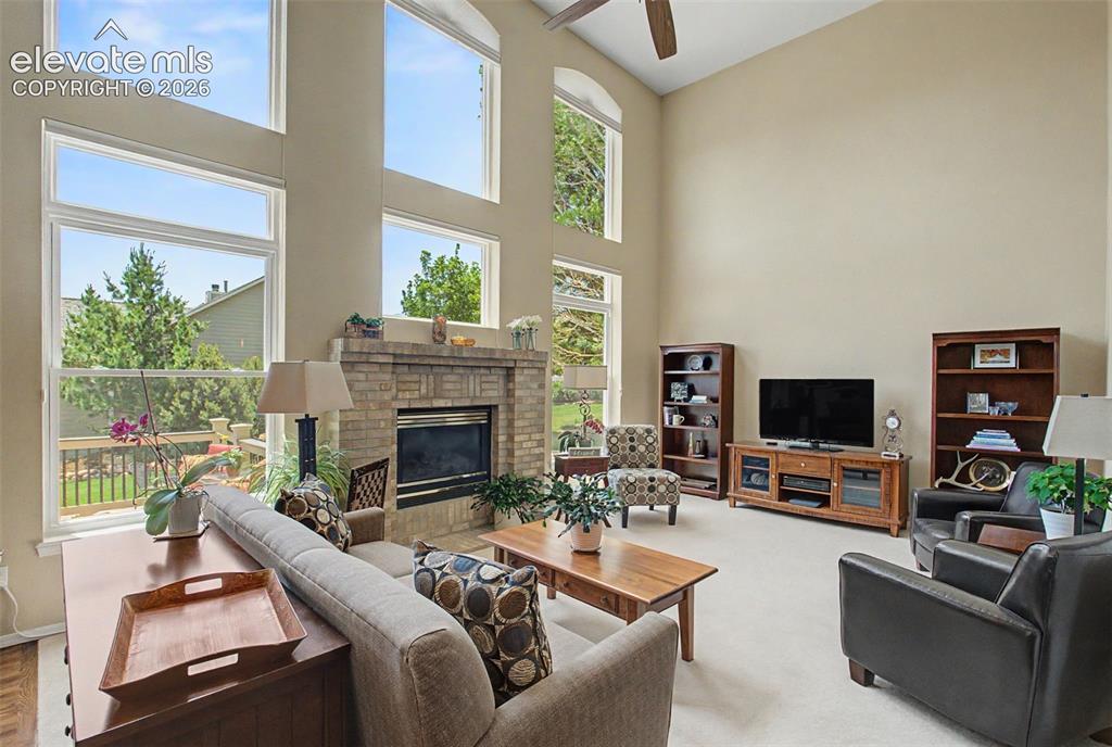 Image 17 of 48: Living Room