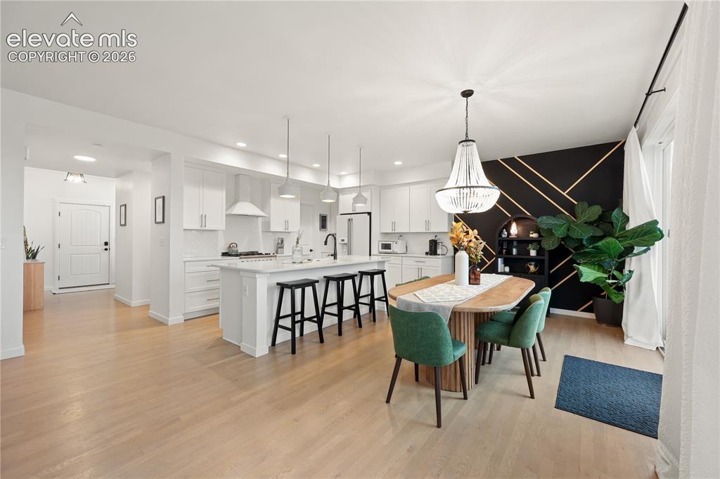 Image 3 of 44: Dining Area