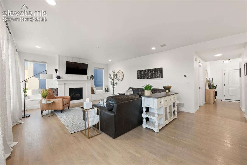 Image 4 of 44: Living Room