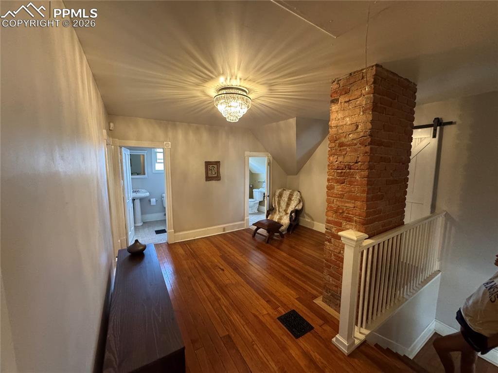 Image 11 of 28: Bonus Room