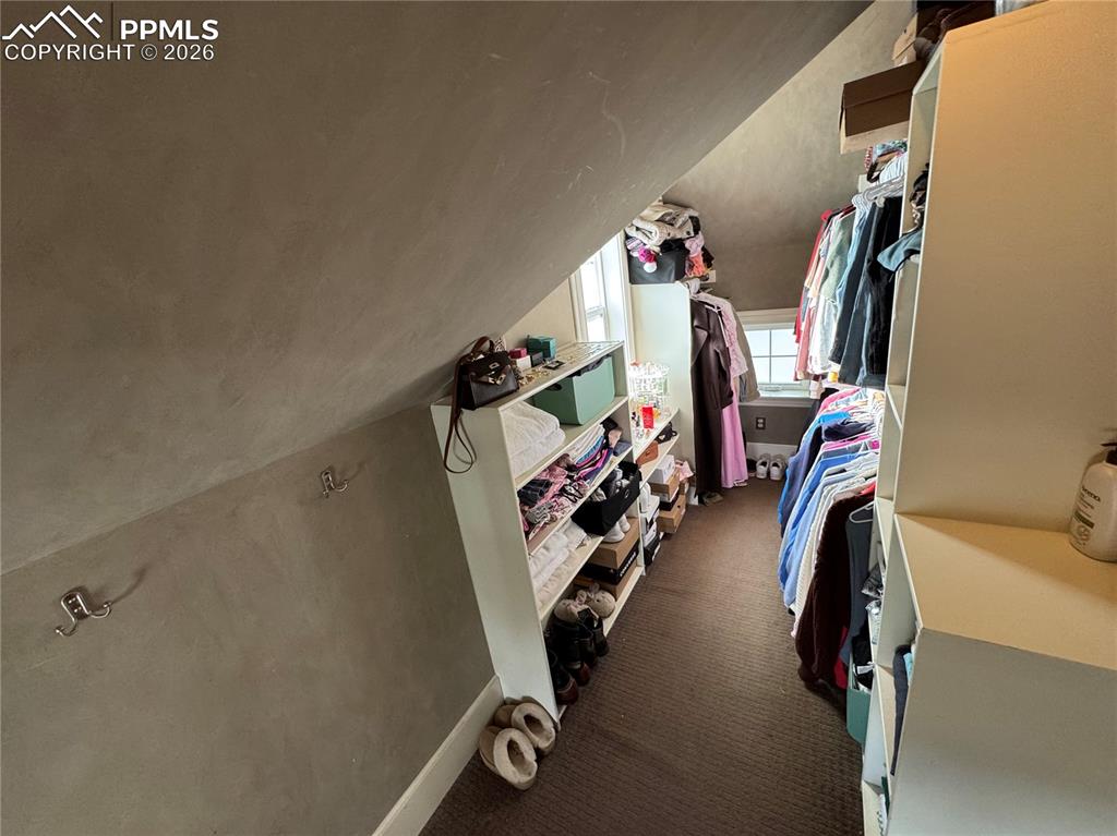 Image 17 of 28: Closet